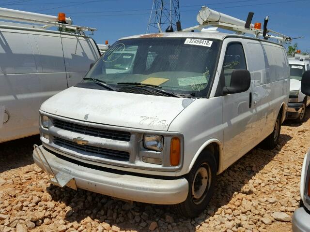 1GCFG25W4Y1147734 - 2000 CHEVROLET EXPRESS G2 WHITE photo 2