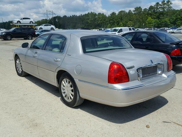 1LNHM81V86Y626904 - 2006 LINCOLN TOWN CAR S SILVER photo 3