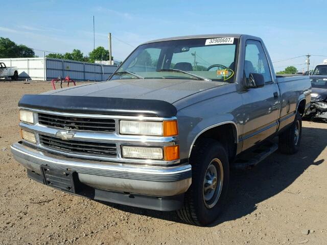 1GCGC24R5WZ263051 - 1998 CHEVROLET GMT-400 C2 BEIGE photo 2