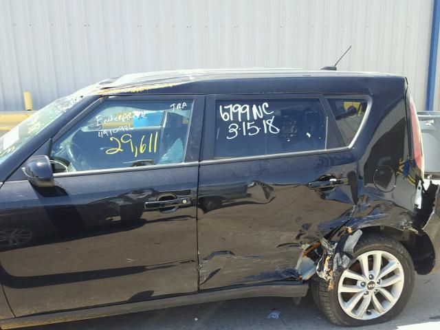 KNDJP3A5XH7427748 - 2017 KIA SOUL + BLACK photo 9