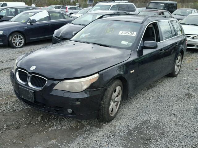 WBANN73506CN01322 - 2006 BMW 530 XIT BLACK photo 2