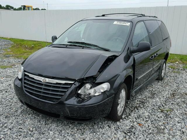 2A4GP54L47R168021 - 2007 CHRYSLER TOWN & COU BLACK photo 2