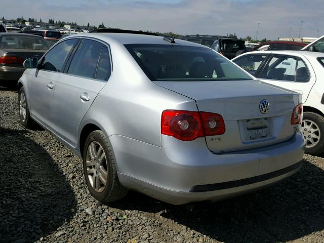 3VWDG71K65M647140 - 2005 VOLKSWAGEN NEW JETTA SILVER photo 3