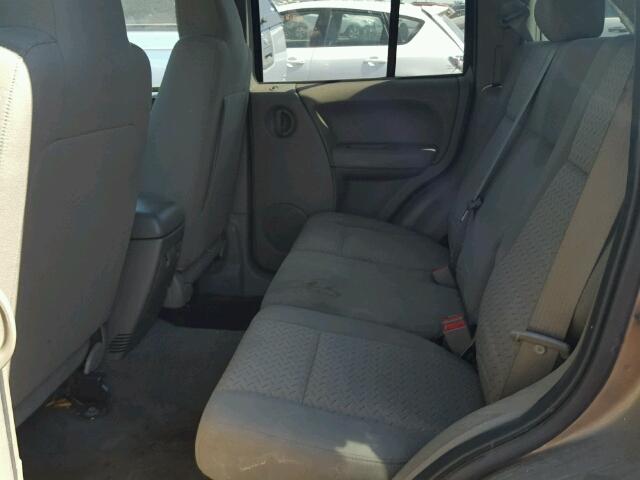 1J4GL38K25W536167 - 2005 JEEP LIBERTY RE GOLD photo 6