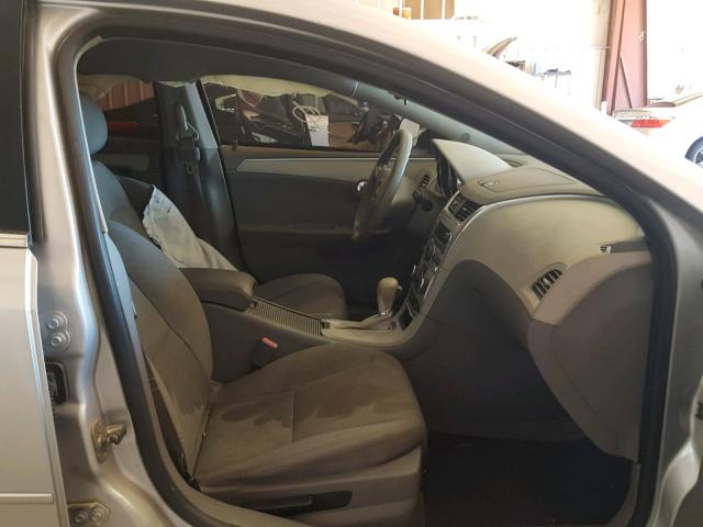 1G1ZC5E04CF282111 - 2012 CHEVROLET MALIBU 1LT 银色 照片 5