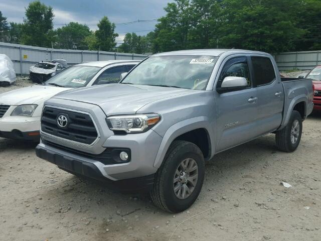 3TMCZ5AN5GM021119 - 2016 TOYOTA TACOMA DOU SILVER photo 2