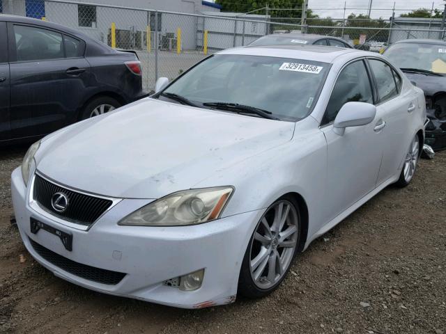 JTHBK262872052318 - 2007 LEXUS IS 250 WHITE photo 2