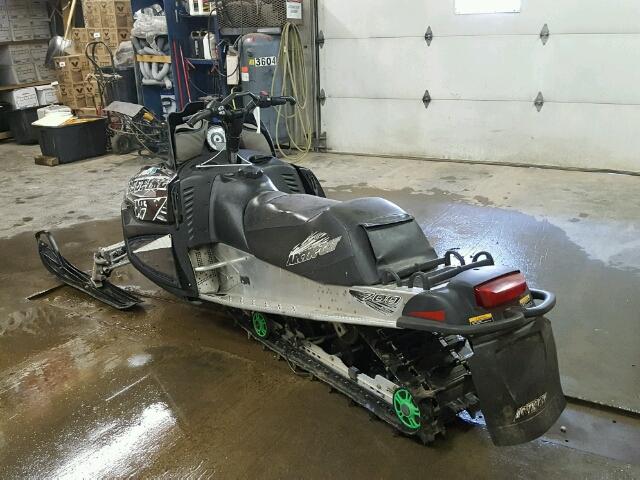 4UF06SNW86T137677 - 2006 ARCT 700 CROSS BLACK photo 3