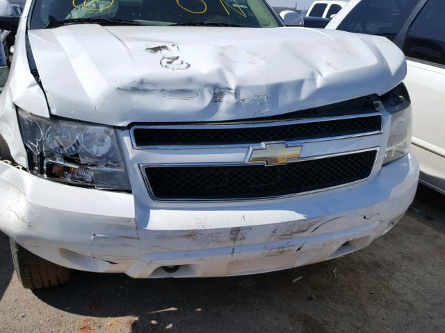 1GNSKAE00BR101692 - 2011 CHEVROLET TAHOE K150 WHITE photo 9