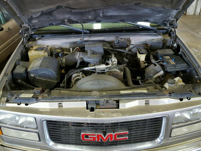 1GDFK16R0XJ706126 - 1999 GMC SUBURBAN K SILVER photo 7