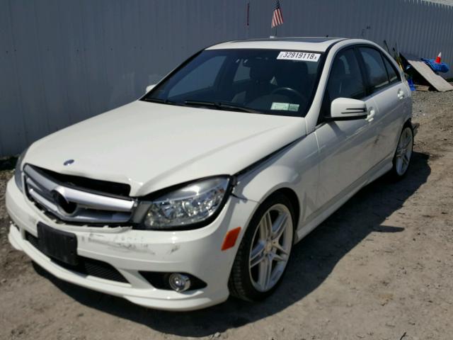 WDDGF8BB8AR131285 - 2010 MERCEDES-BENZ C 300 4MAT WHITE photo 2