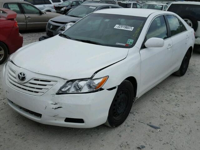 4T4BE46K59R139462 - 2009 TOYOTA CAMRY BASE WHITE photo 2