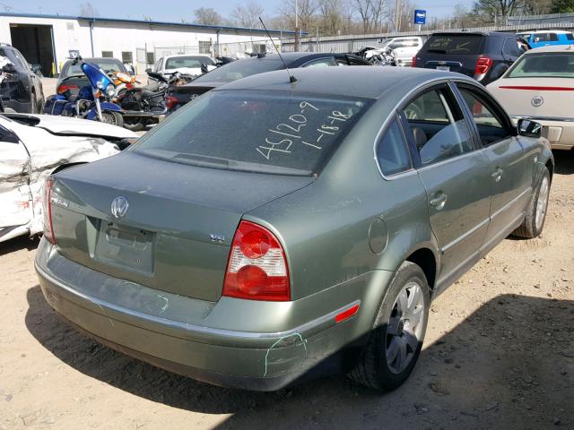 WVWRH63B42P293296 - 2002 VOLKSWAGEN PASSAT GLX GREEN photo 4