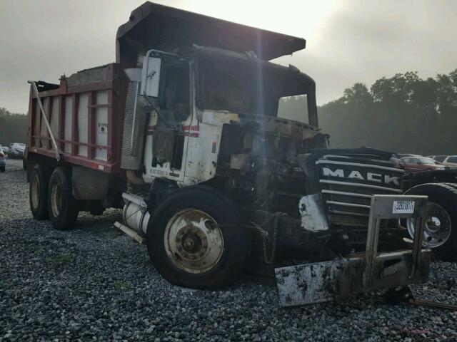 1M2AG11C37M047181 - 2007 MACK 700 BURN photo 1