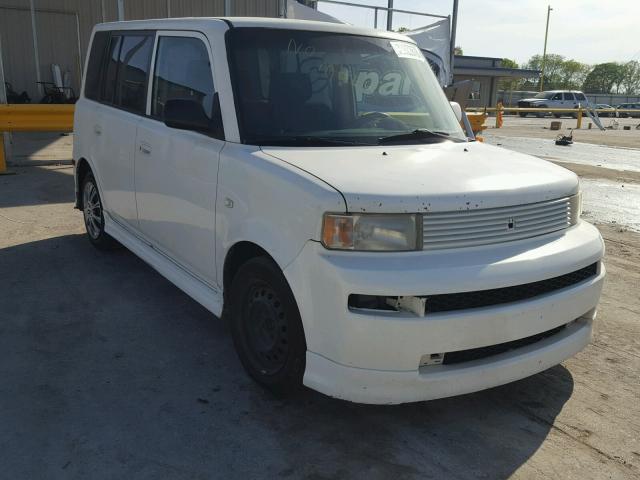 JTLKT324964050578 - 2006 TOYOTA SCION XB WHITE photo 1
