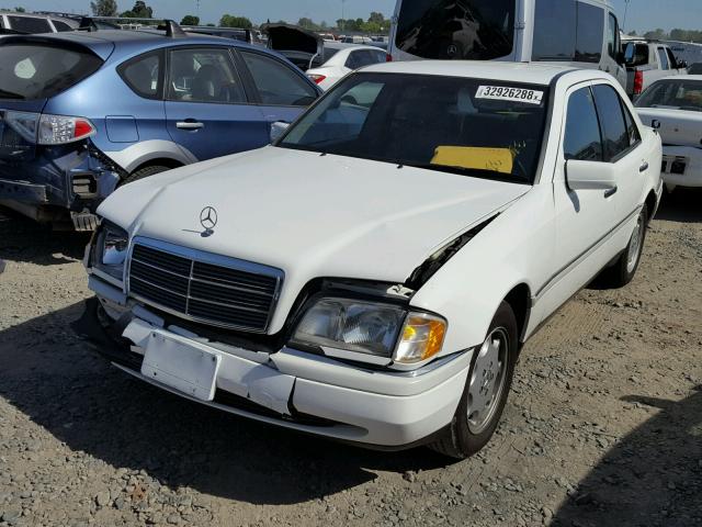 WDBHA22E3SF183915 - 1995 MERCEDES-BENZ C 220 WHITE photo 2