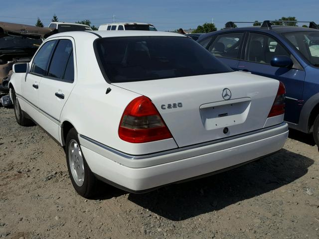 WDBHA22E3SF183915 - 1995 MERCEDES-BENZ C 220 WHITE photo 3