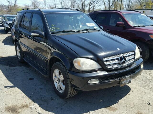 4JGAB57E45A522124 - 2005 MERCEDES-BENZ ML 350 BLACK photo 1