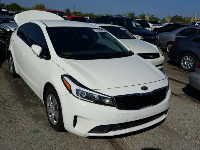 3KPFK4A71HE058581 - 2017 KIA FORTE LX WHITE photo 1