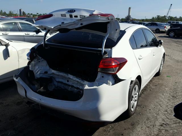 3KPFK4A71HE058581 - 2017 KIA FORTE LX WHITE photo 4