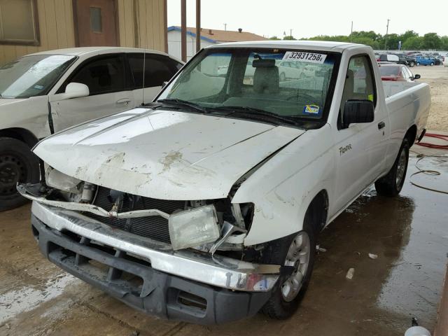 1N6DD21S5WC360757 - 1998 NISSAN FRONTIER X WHITE photo 2