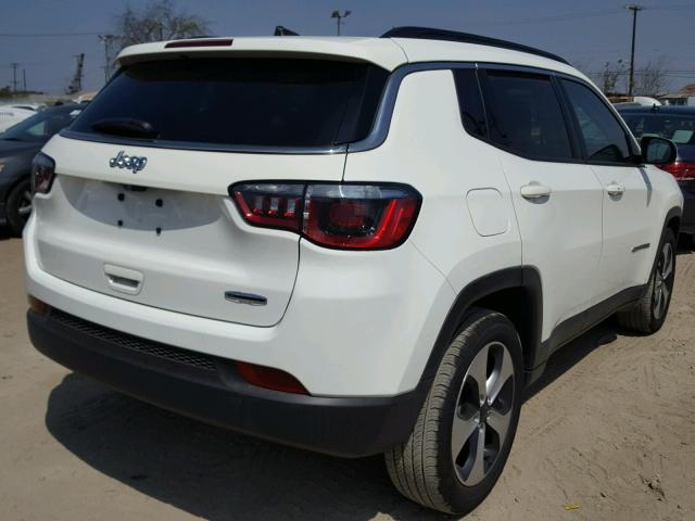 3C4NJCBB5HT632820 - 2017 JEEP COMPASS LA WHITE photo 4