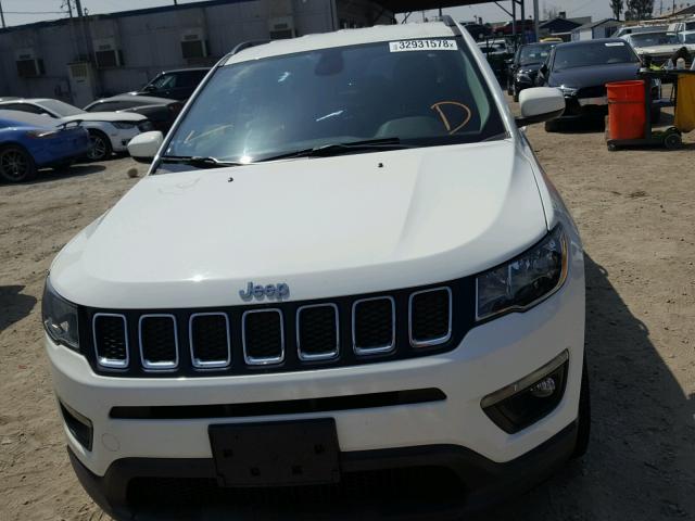 3C4NJCBB5HT632820 - 2017 JEEP COMPASS LA WHITE photo 9