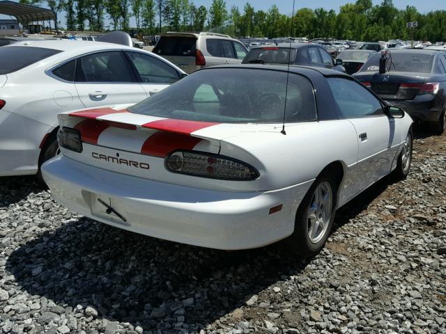 2G1FP22KXV2139955 - 1997 CHEVROLET CAMARO BAS WHITE photo 4