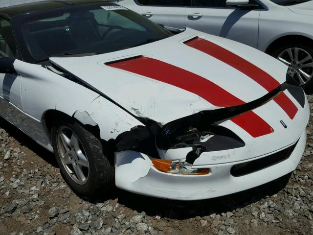 2G1FP22KXV2139955 - 1997 CHEVROLET CAMARO BAS 白色 照片 9