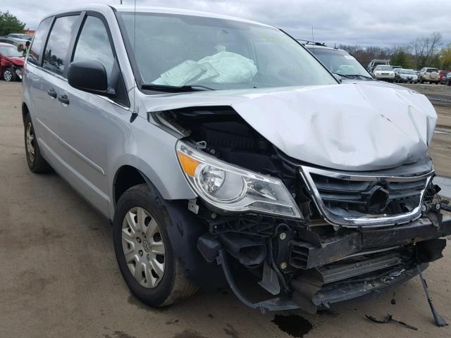 2V4RW4DG6BR642337 - 2011 VOLKSWAGEN ROUTAN S SILVER photo 1