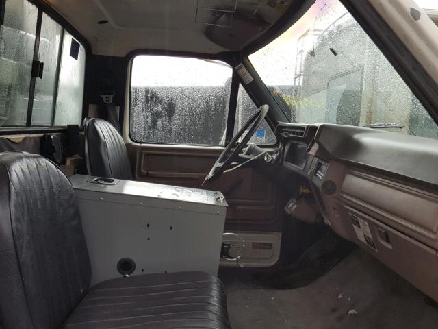 1FDMF70J8SVA49790 - 1995 FORD F700 WHITE photo 5