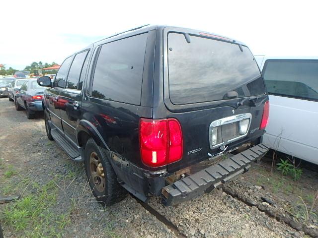 5LMFU28A8YLJ29422 - 2000 LINCOLN NAVIGATOR BLACK photo 3