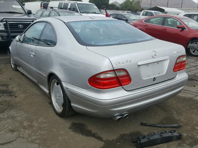 WDBLJ74G51F189588 - 2001 MERCEDES-BENZ CLK 55 AMG SILVER photo 3