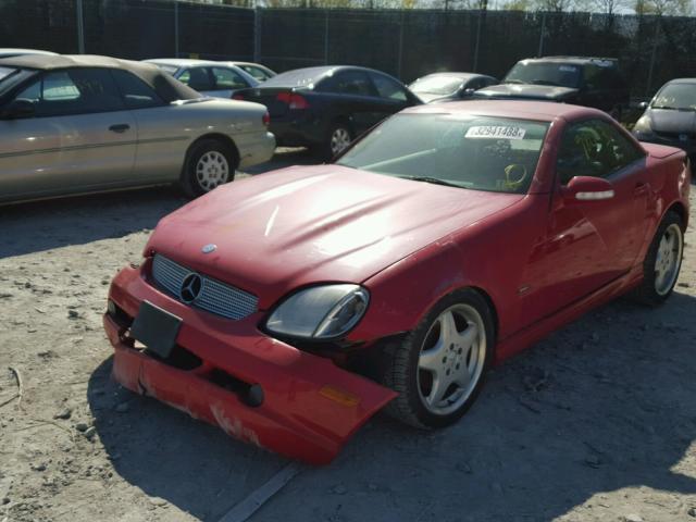 WDBKK65F61F215723 - 2001 MERCEDES-BENZ SLK 320 RED photo 2