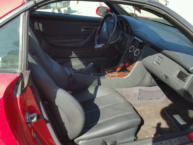 WDBKK65F61F215723 - 2001 MERCEDES-BENZ SLK 320 RED photo 6