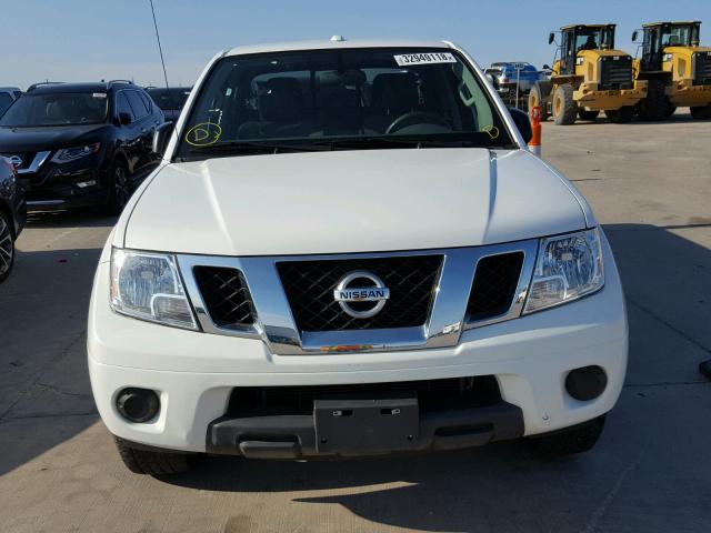 1N6AD0ER3GN748168 - 2016 NISSAN FRONTIER S WHITE photo 9