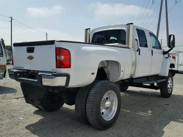 1GBE4E1225F532950 - 2005 CHEVROLET C4500 C4E0 WHITE photo 4