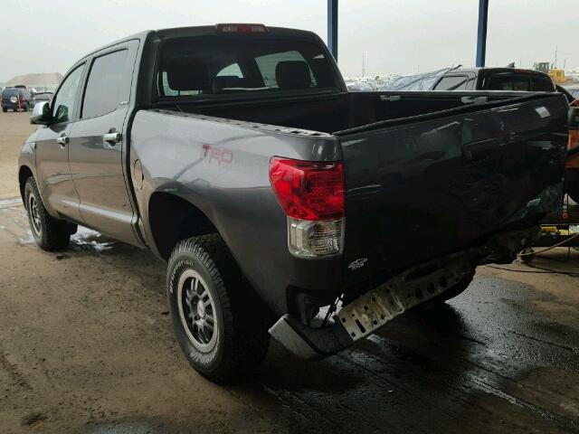 5TFHW5F13DX297194 - 2013 TOYOTA TUNDRA CRE GRAY photo 4