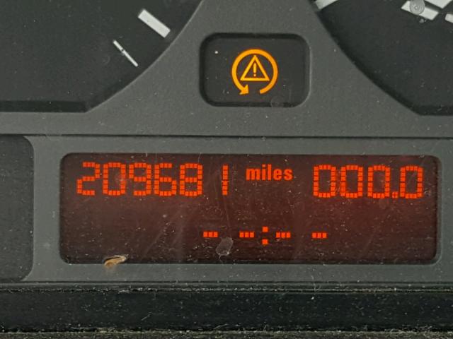 WBAEU334X3PH88694 - 2003 BMW 325 XI GRAY photo 8