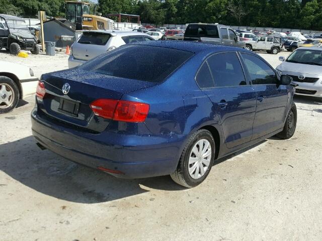 3VW2K7AJXEM375284 - 2014 VOLKSWAGEN JETTA BASE Կապույտ լուսանկար 4