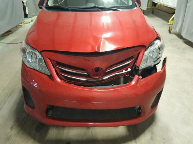 5YFBU4EE0DP156334 - 2013 TOYOTA COROLLA RED photo 9