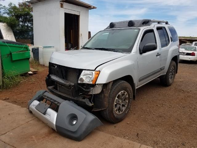 5N1AN0NW2EN801795 - 2014 NISSAN XTERRA X SILVER photo 2