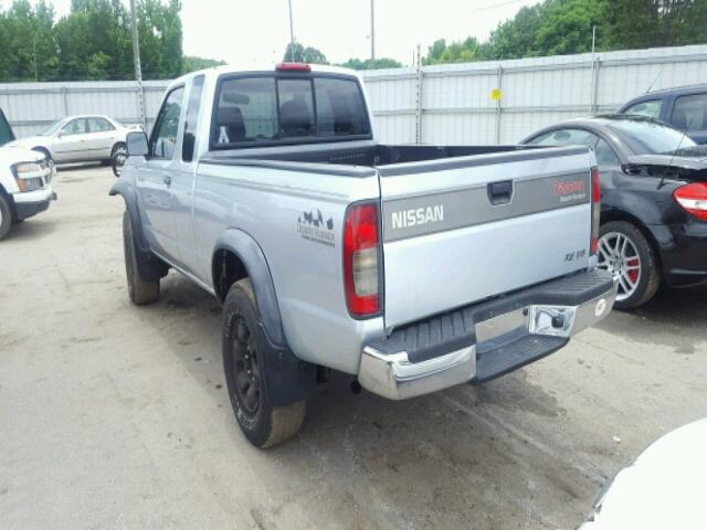 1N6ED26T8YC340267 - 2000 NISSAN FRONTIER K SILVER photo 3