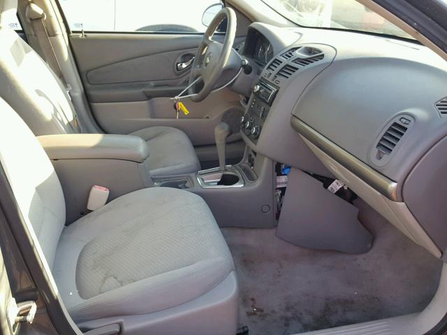 1G1ZS58F57F289223 - 2007 CHEVROLET MALIBU LS 灰色 照片 5
