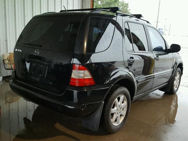 4JGAB72E5YA217139 - 2000 MERCEDES-BENZ ML 430 黑色 照片 4