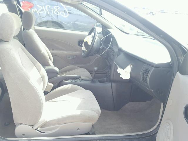 1G8ZY12761Z114558 - 2001 SATURN SC2 WHITE photo 5