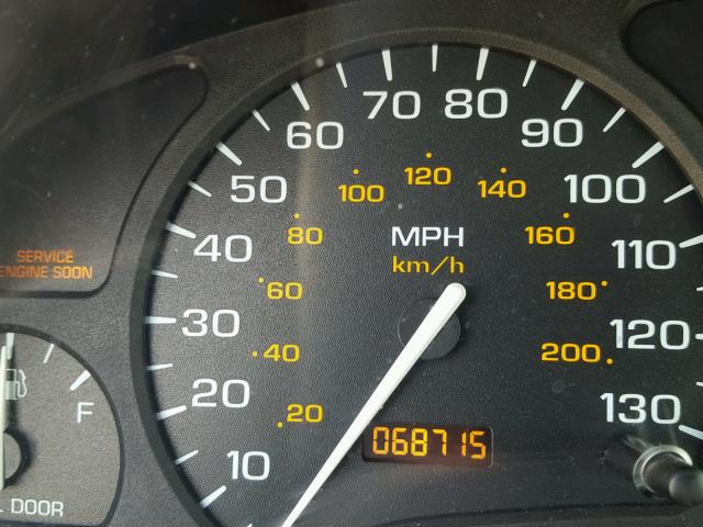 1G8ZY12761Z114558 - 2001 SATURN SC2 WHITE photo 8