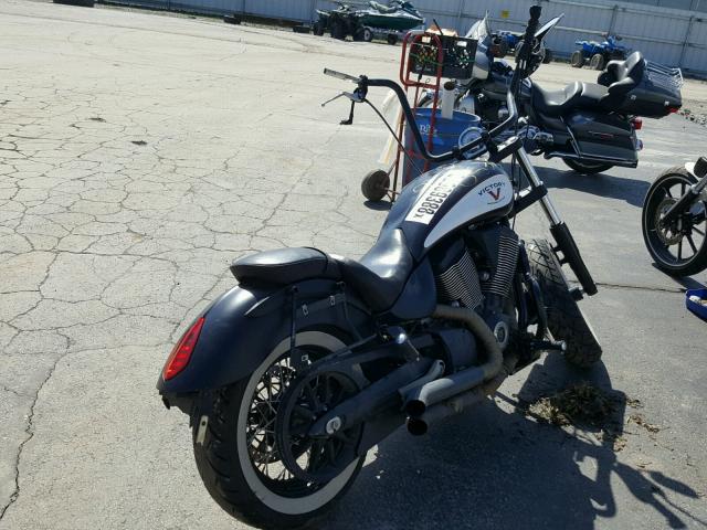 5VPWB36NXG3048978 - 2016 VICTORY MOTORCYCLES HIGH-BALL Schwarz Foto 4