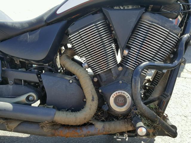 5VPWB36NXG3048978 - 2016 VICTORY MOTORCYCLES HIGH-BALL Schwarz Foto 7