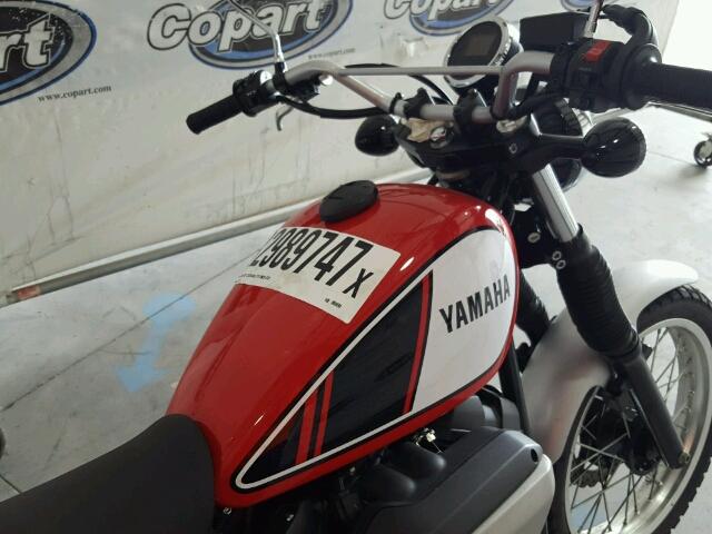 JYAVN08E7HA000490 - 2017 YAMAHA SCR950 RED photo 5